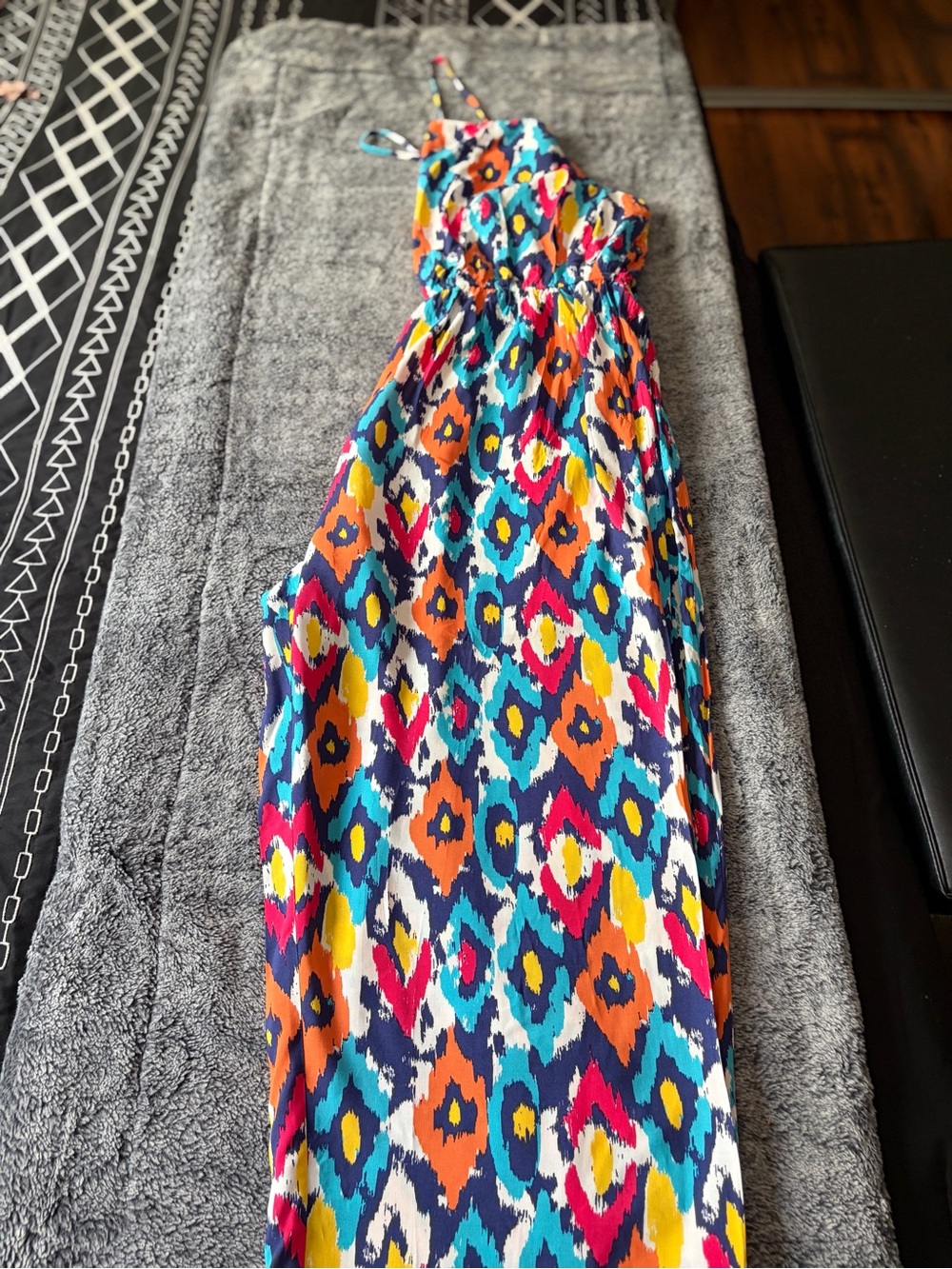Bright Multi-Color Sleeveless Printed Jumpsuit - Picture 3 of 10